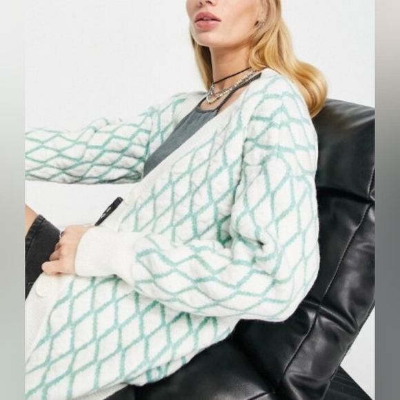 Asos Topshop knitted diamond cardi in ivory and green Size 4-6 - Picture 2 of 13